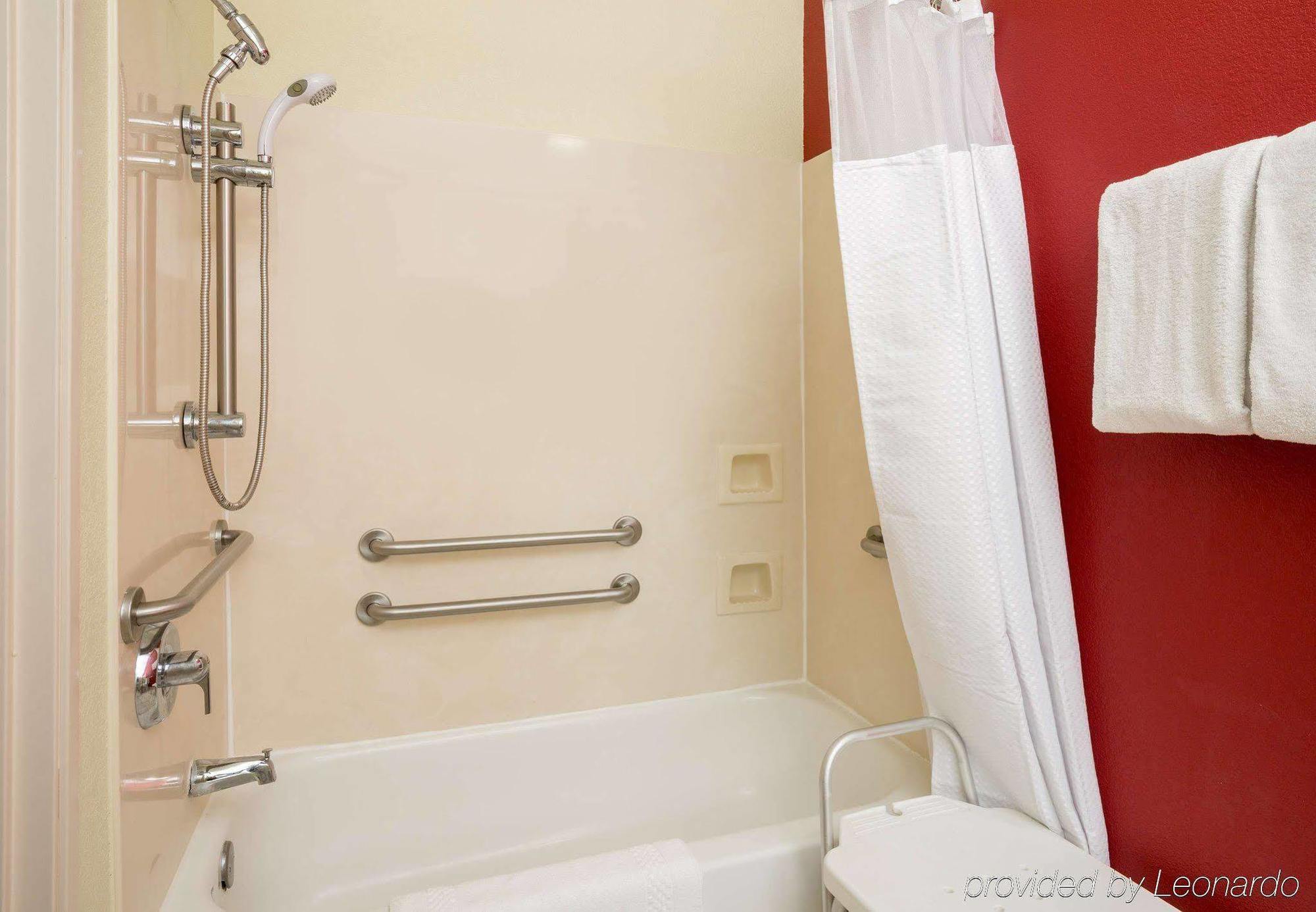 Courtyard By Marriott Airport Hotel Monroe